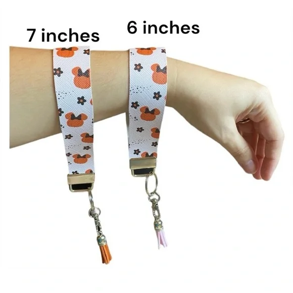 Fall Pumpkin Minnie Themed Faux Leather Keychain (price is for 1) - Picture 4 of 4